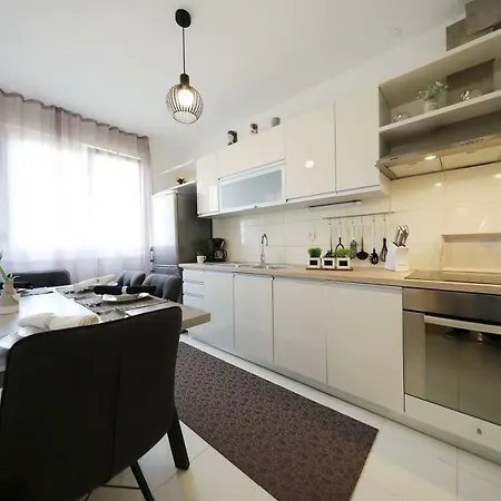 Dioniz Apartman