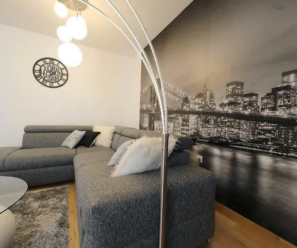 Dioniz Διαμέρισμα Ζαντάρ